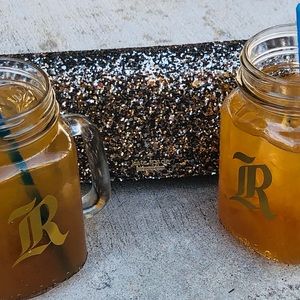 Meet your Posher, Gloria! I love sparkly items!